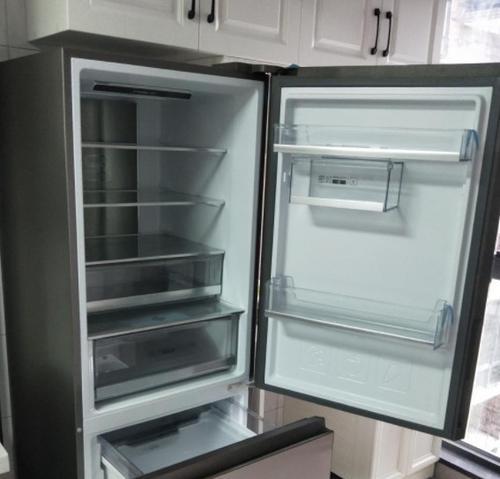 冰柜保养清洗方法（让你的冰柜保持清洁和）
