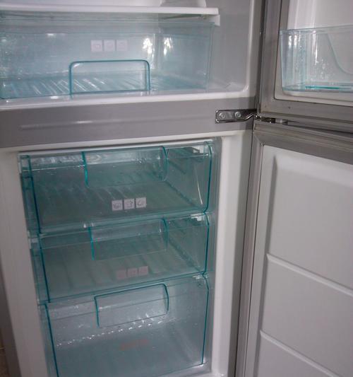 冰柜温度调节的方法及注意事项（冰柜温度控制技巧）