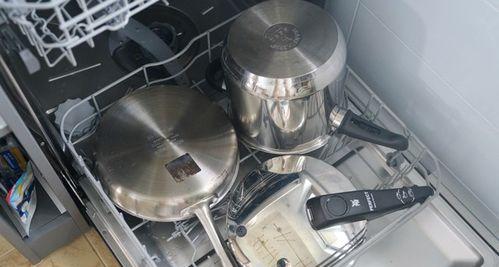 落地洗碗机挡板的安装方法（轻松安装）