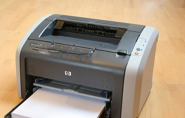 解决惠普打印机机E4故障的指南（掌握关键步骤）