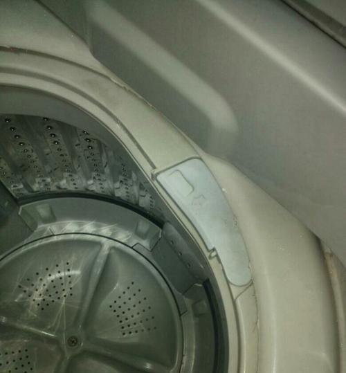 洗衣机脱水时摇晃很大的原因及解决方法（了解洗衣机脱水摇晃的常见原因）