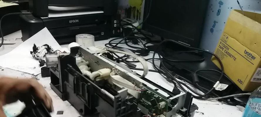 解决复印机卡纸声音的有效方法（减少复印机卡纸声音的技巧）