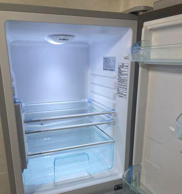 海尔冰箱不制冷的原因及清洗方法（解决海尔冰箱不制冷问题的实用技巧）
