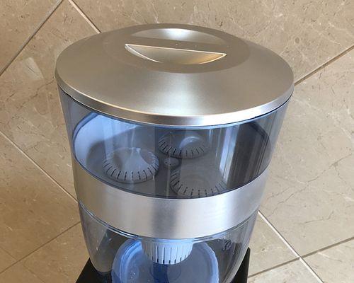 解决饮水机水桶凹陷问题的有效方法（修复饮水机水桶凹陷）