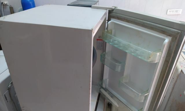 家用新冰柜清洁方法（轻松清洁家用新冰柜）