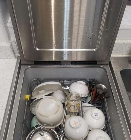 如何解决洗碗机冲洗不干净的问题（有效解决洗碗机洗涤效果不佳的方法）