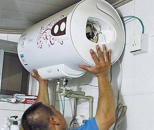 热水器维修技巧（让热水器焕然一新的清洗步骤和注意事项）