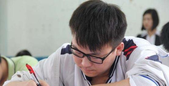 怎么考试才能考好成绩（简述高考简单步骤）