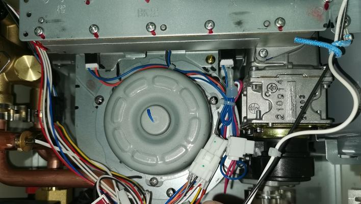 以能率壁挂炉显示F20故障的维修方法（分析F20故障原因及解决方案）