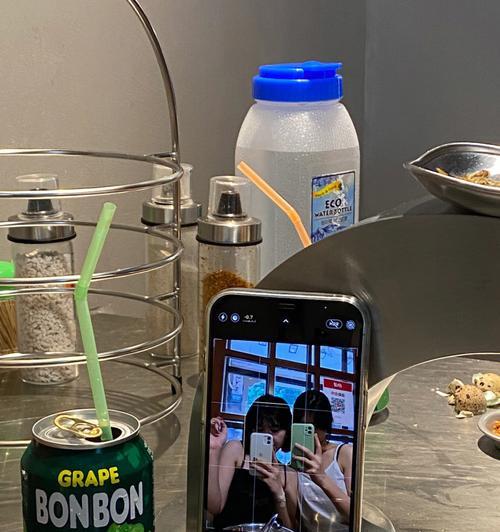 手机举高拍照时如何处理俯角P图？操作方法是什么？