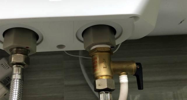 电热水器排压阀滴水怎么办？