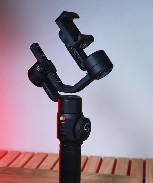 苹果手机适合使用哪种稳定器？选择稳定器的建议是什么？