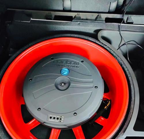 功放接低音炮的正确方法是什么？