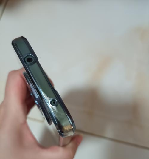 荣耀畅享50c手机壳拆卸方法是什么？